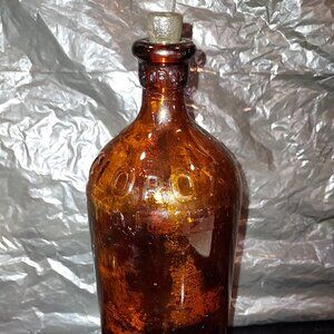 Antique Clorox 16 oz. brown bottle